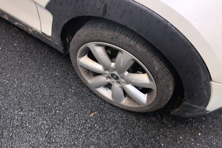 Used MINI Clubman 2023 Updated 1.5T COOPER Classic Edition Right Front Wheel Hub