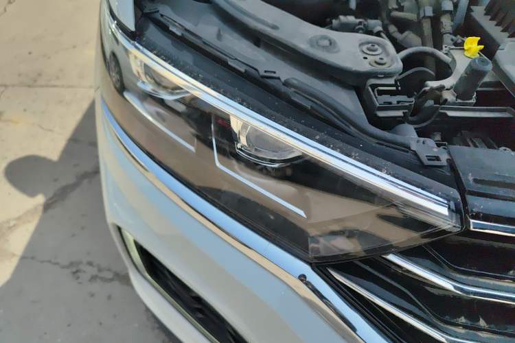 Used Volkswagen T-ROC 2022 280TSI DSG Two-Wheel Drive Comfort PLUS Right Front Headlight