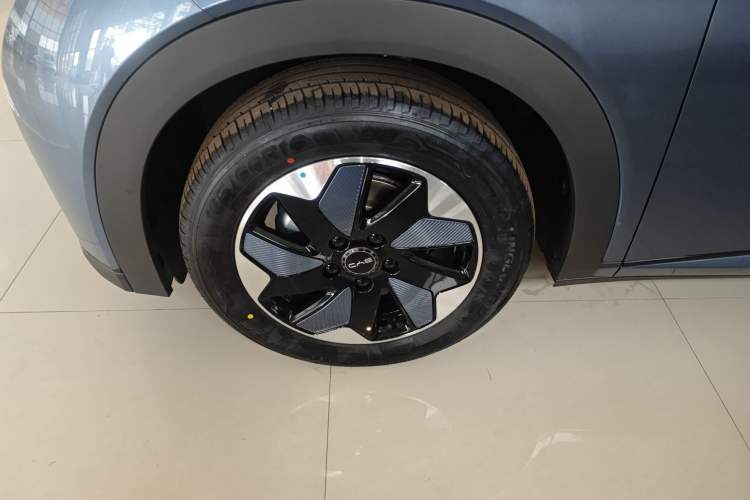 Used BYD Dolphin 2025 420km Free Edition Left Front Wheel Hub