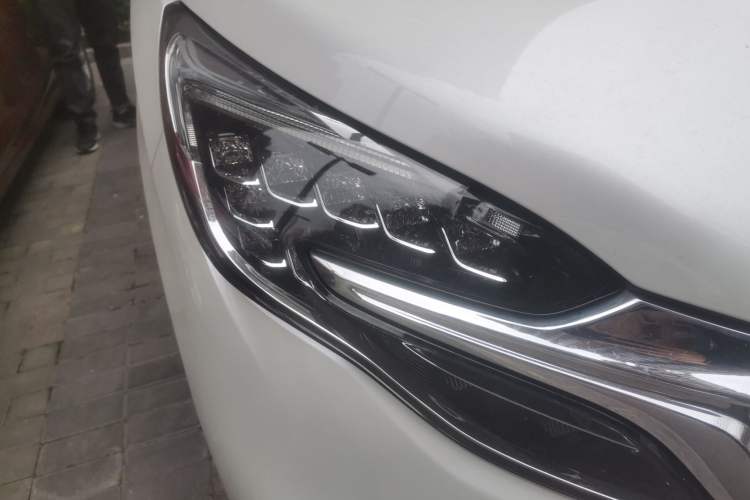 Used Buick GL8 2020 ES Land Cruiser 653T Luxury Model