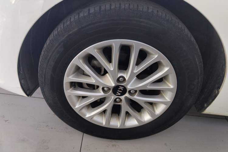 Used Kia K2 2017 Sedan 1.4L Automatic Transmission 15th Anniversary Special Edition GLS