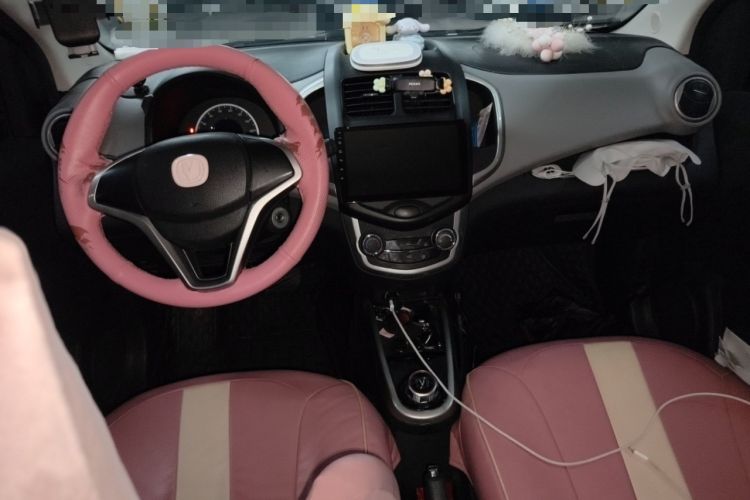 Used CHANGAN Benni E-Star 2021 National Edition Xin Yue Version (Fast-Charging Edition) Lithium Iron Phosphate (31.95 kWh) Center Console