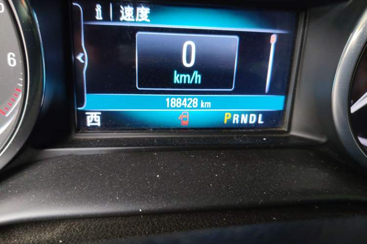 Used Buick Envision 2018 28T Four-Wheel Drive Elite Version Odometer Close Up