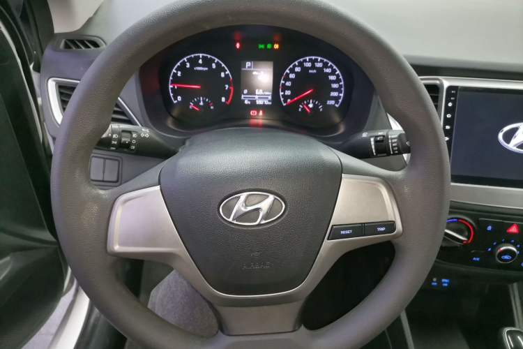 Used Hyundai Verna (new generation) 2016 1.4L Automatic Cool Edition GLS