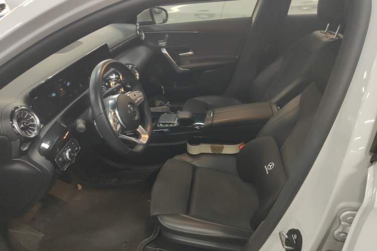 Used Mercedes-Benz A-Class 2021 A 200 L Sport Sedan Fashion Model
