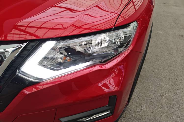 Used Nissan X-Trail 2019 2.0L CVT Smart Connect Comfort Edition 2WD Left Front Headlight