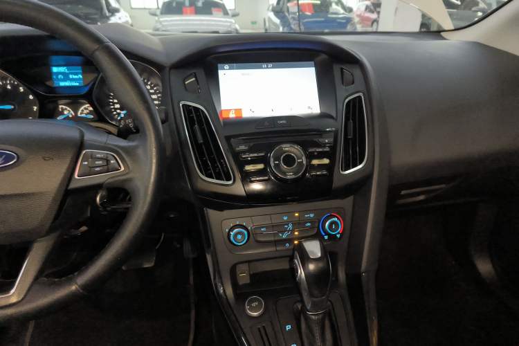 Used Ford Focus 2018 Sedan Classic 1.6L Automatic Trendy SmartDrive Edition