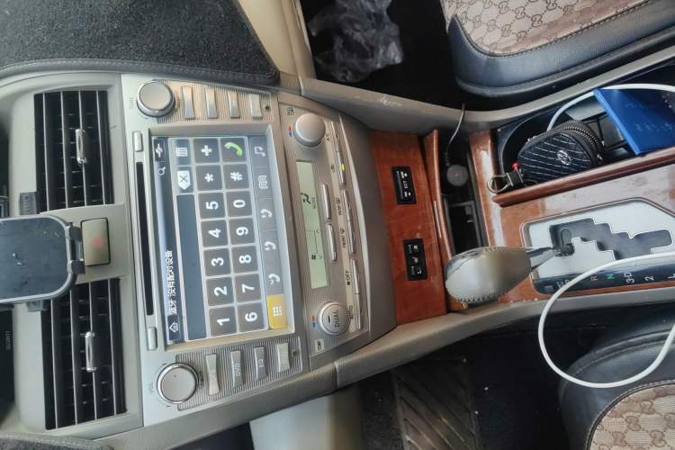 Used Toyota Camry 2013 200G Classic Luxury Edition Audio And AC Panel