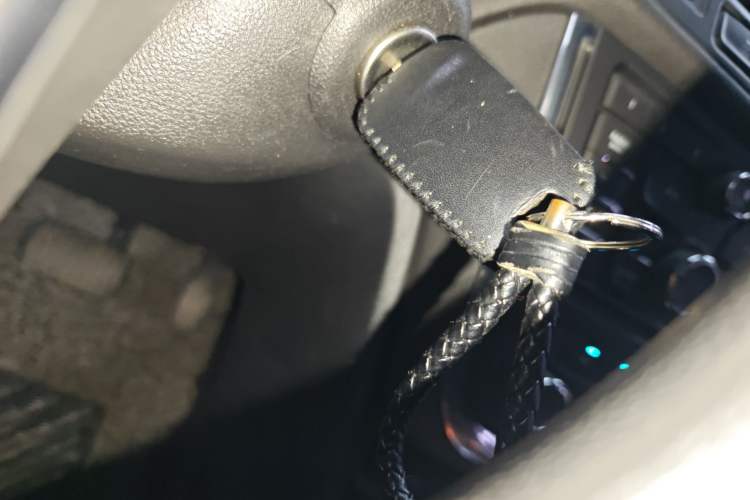 Used Buick Encore 2015 1.4T Automatic Two-Wheel Drive Urban Elite Version Vehicle Key