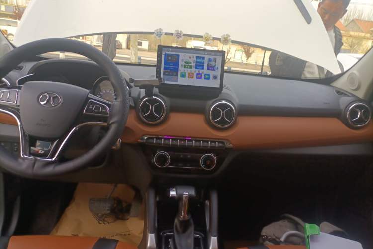 Used BAIC Senova X35 2016 1.5L Automatic Luxury Edition Audio And AC Panel