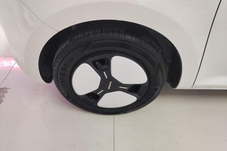 Used CHANGAN NEVO Lumin 2025 205 km Xiangqin Version Left Front Wheel Hub