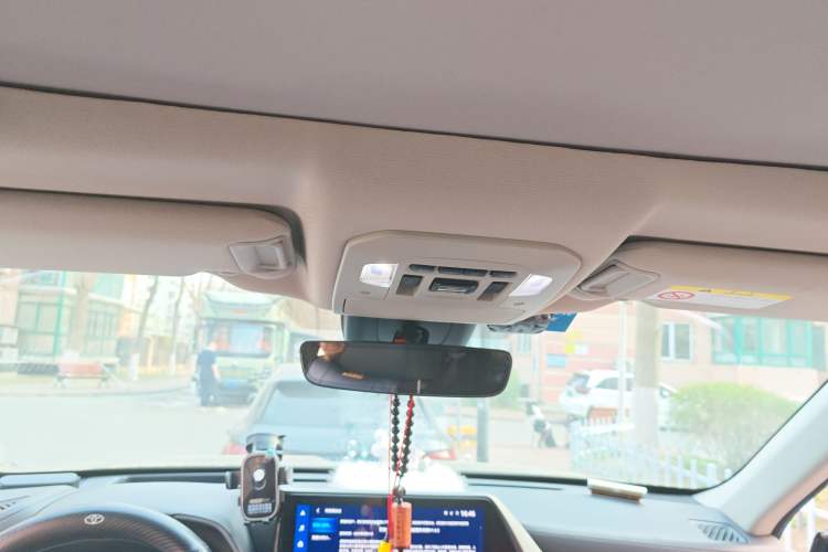 Used Toyota Highlander 2022 Dual-Engine 2.5L Four-Wheel Drive Prestige Version 7 Seats Headliner