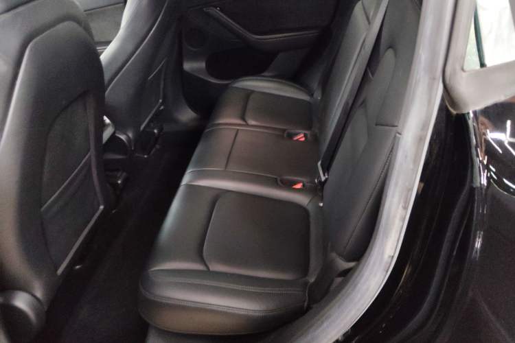 Used Tesla Model Y 2022 Long-Range All-Wheel-Drive Version