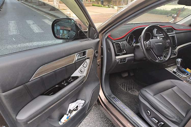 Used Haval H6 Coupe 2016 Blue Label 1.5T Automatic Two-Wheel Drive Elite Model Driver Seat