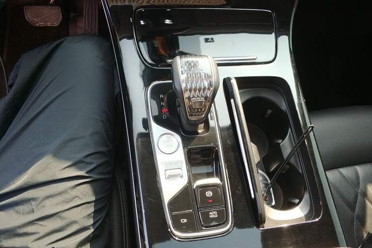 Used GAC Trumpchi M8 2024 Master Series 400T Ultimate Edition Gear Lever