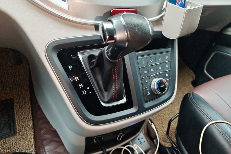 Used JAC Refine M4 2022 2.0 TGDI Automatic Business Edition
