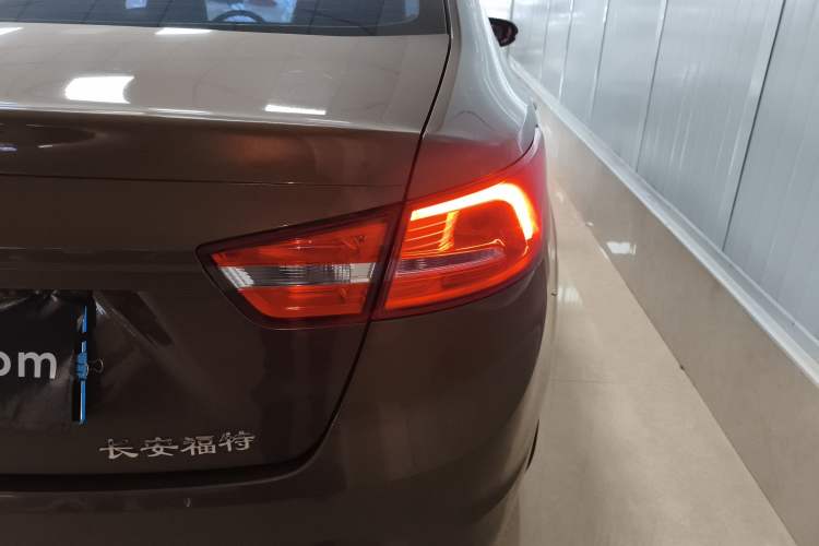 Used Ford Escort 2015 1.5L Automatic Comfort Edition Right Rear Taillight