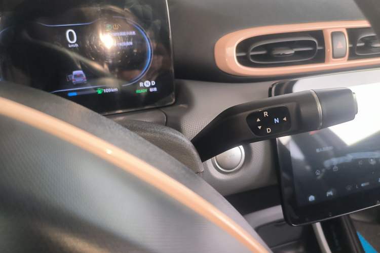 Used Leapmotor T03 2021 400 Comfort Edition Gear Lever