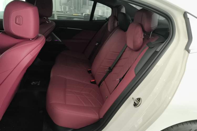 Used BMW 5 Series 2024 525Li M Sport Package Left Rear Seat