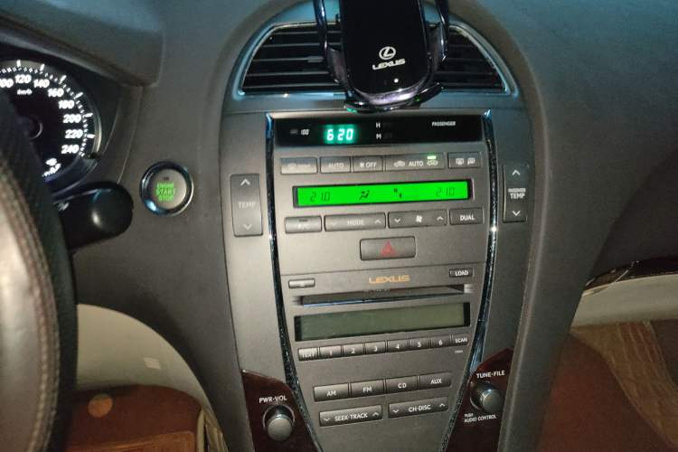 Used Lexus ES 2010 240 Elegant Edition
