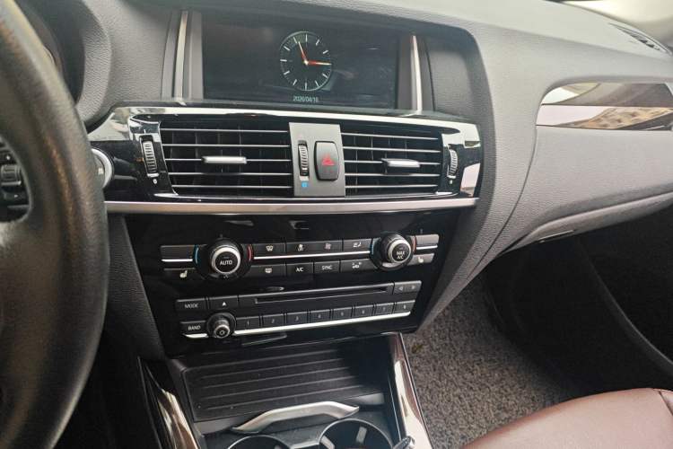 Used BMW X4 2014 xDrive20i X Design Package Audio And AC Panel