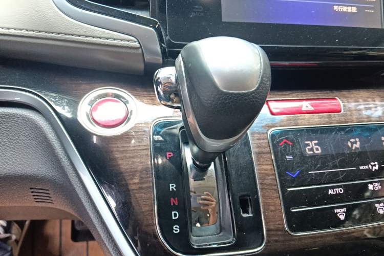 Used Honda Odyssey 2015 2.4L Luxury Edition