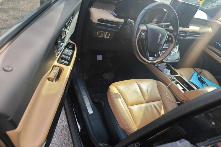 Used Lincoln Corsair 2022 2.0T Two-Wheel Drive Luxury Edition Driver Seat