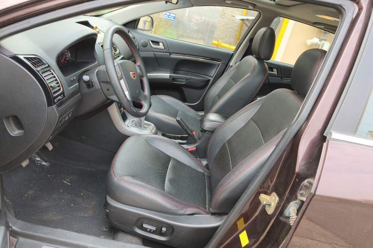 Used Geely Auto Classic Emgrand 2013 Hatchback 1.5L Manual Luxury Model
