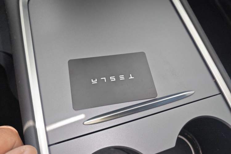 Used Tesla Model Y 2024 Rear-Wheel-Drive Version