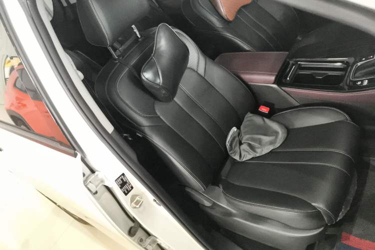 Used GAC Trumpchi M6 2023 PRO 270T DCT Luxury Edition Right Front Seat