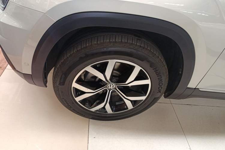 Used Volkswagen Teramont 2020 380TSI Four-Wheel Drive Luxury Version China VI Standard Left Front Wheel Hub