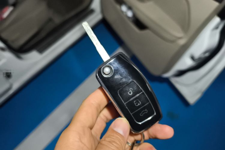 Used Ford Focus 2013 Sedan Classic 1.8L Manual Fashion Edition