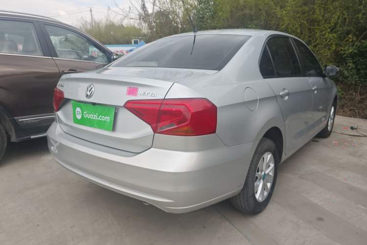 Used Volkswagen Jetta 2017 1.4L Manual Fashion Edition