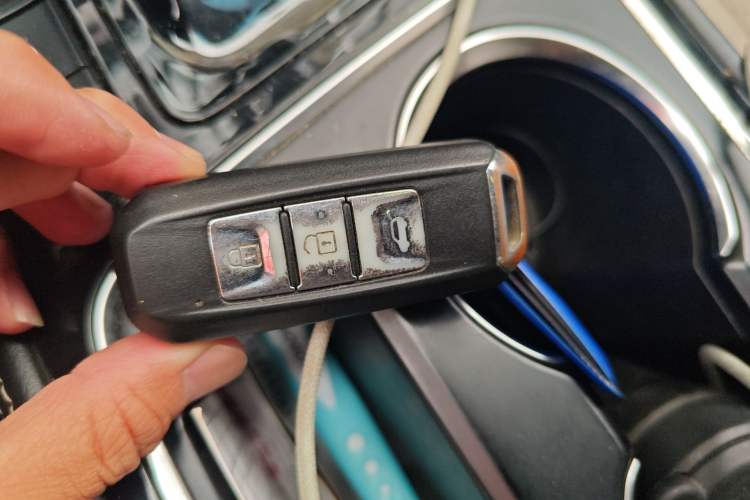 Used Baojun 730 2017 1.5T DCT Fashion Edition 7-Seater China V Emission Standard Vehicle Key