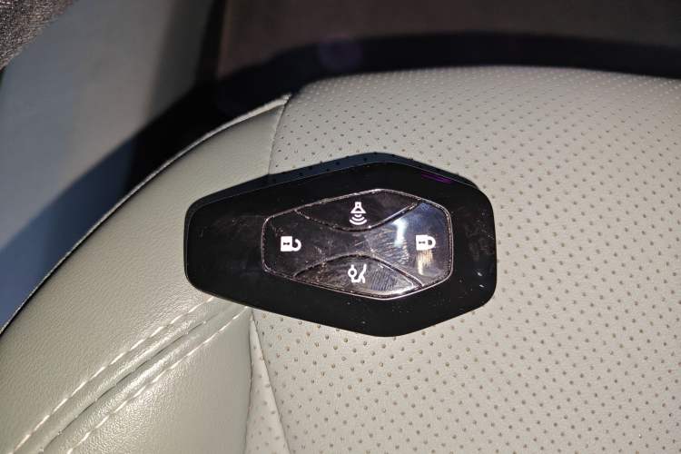 Used ARCFOX Alpha S 2023 525E Forest Edition 175kW Interior 1