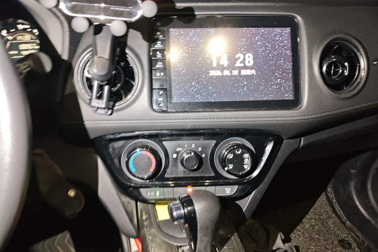 Used Honda XR-V 2015 1.8L EXi CVT Comfort Version
