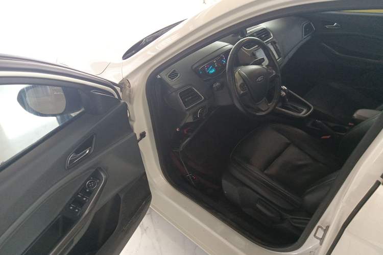 Used Ford Escort 2015 1.5L Automatic Fashion Model Driver Seat