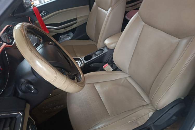 Used Ford Escort 2015 1.5L Automatic Fashion Model
