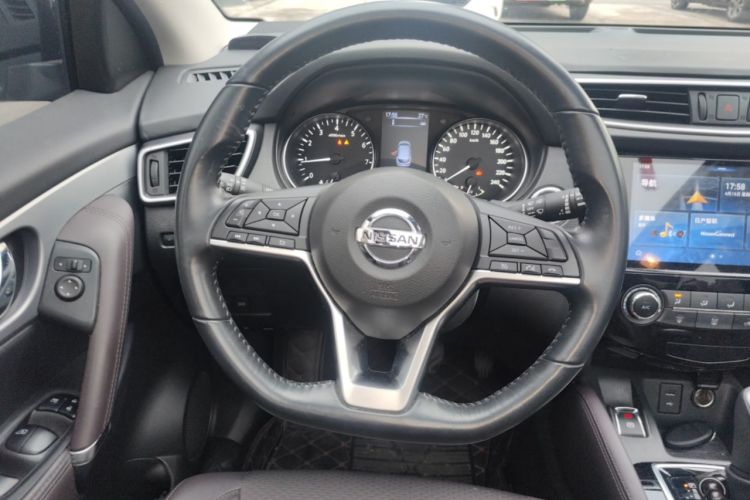 Used Nissan Qashqai 2019 2.0L CVT Luxury Edition Steering Wheel