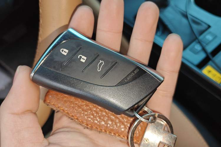 Used Lexus ES 2024 200 Premium Edition Vehicle Key