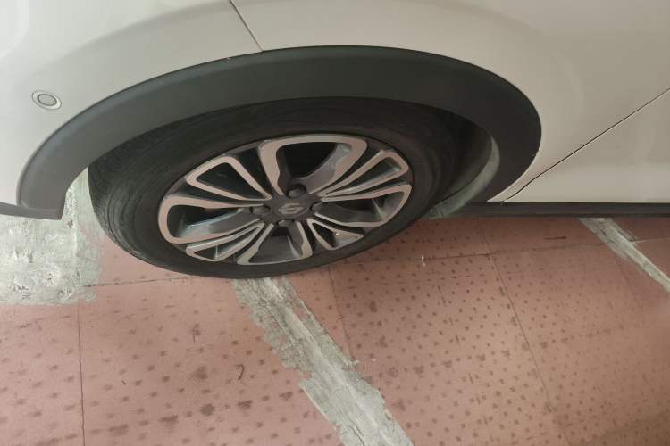 Used Leapmotor T03 2020 400 Luxury Edition Left Front Wheel Hub