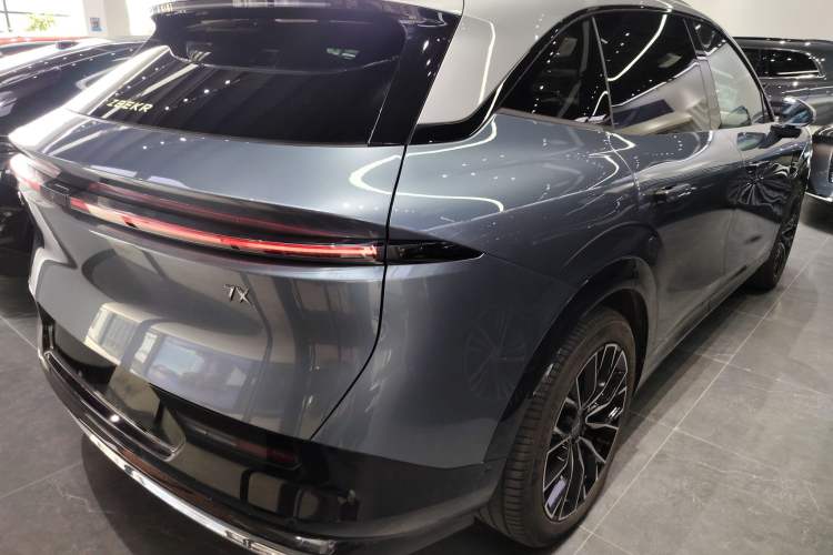 Used Zeekr 7X 2025 100 kWh Long-Range Rear-Wheel Drive with Intelligent Driving Features Rear Right 45 Deg