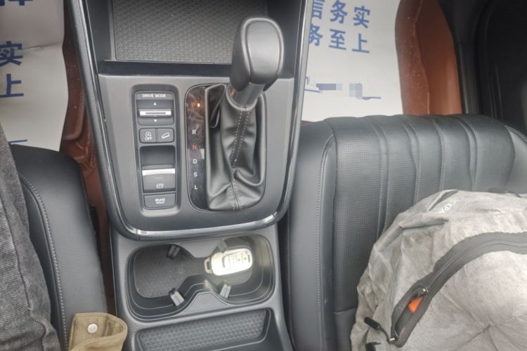 Used Honda Breeze 2023 240TURBO Two-Wheel-Drive Luxury Edition 5 Seats Gear Lever