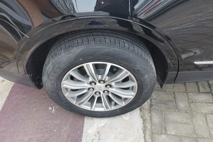 Used Cadillac XT5 2018 25T Luxury Model