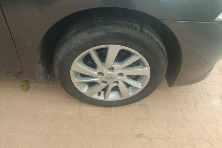 Used Nissan Sylphy 2012 1.8XE CVT Comfort Edition Right Front Wheel Hub