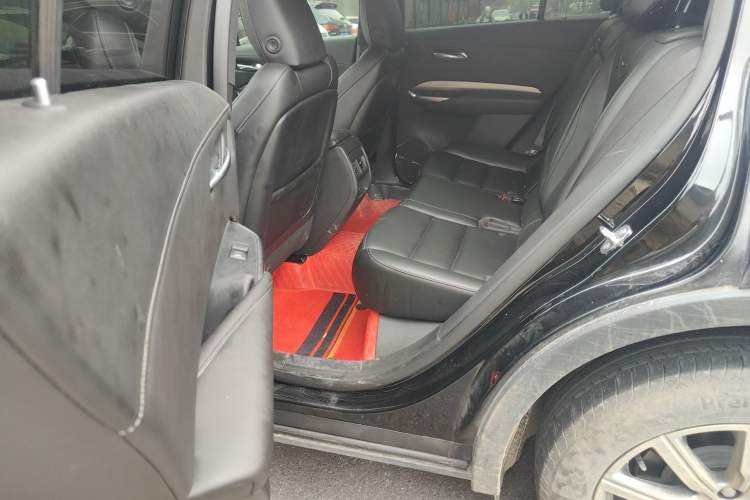 Used Cadillac XT4 2021 28T Two-Wheel Drive Luxury Version Left Rear Seat