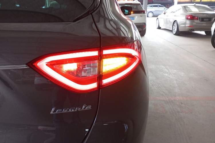 Used Maserati Levante 2019 3.0T Standard Version China VI Right Rear Taillight
