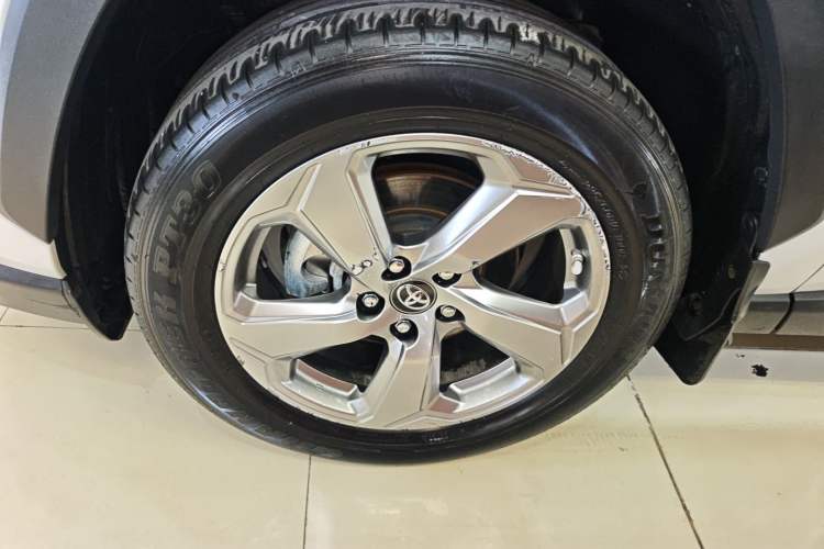 Used Toyota RAV4 2022 Dual-Engine 2.5L E-CVT Two-Wheel Drive Elite Edition