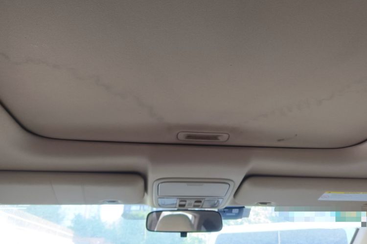 Used Honda CR-V 2010 2.4L automatic four-wheel drive luxury version