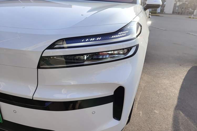 Used ONVO Luxeed L90 2025 Model—Ultra Six-Seater Version